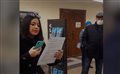 Видео дня: «Мы отменили, мы здесь власть». В Нижнекамске активисты пускали посетителей в ТЦ без QR-кодов
