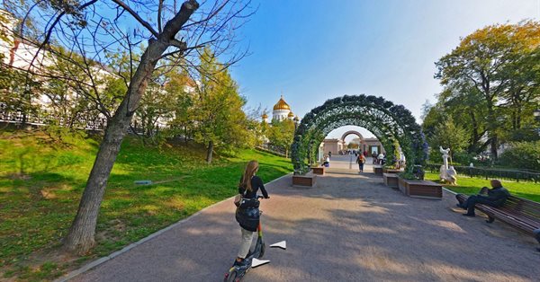 Яндекс.Карты обновили панорамы пешеходных улиц и парков Москвы